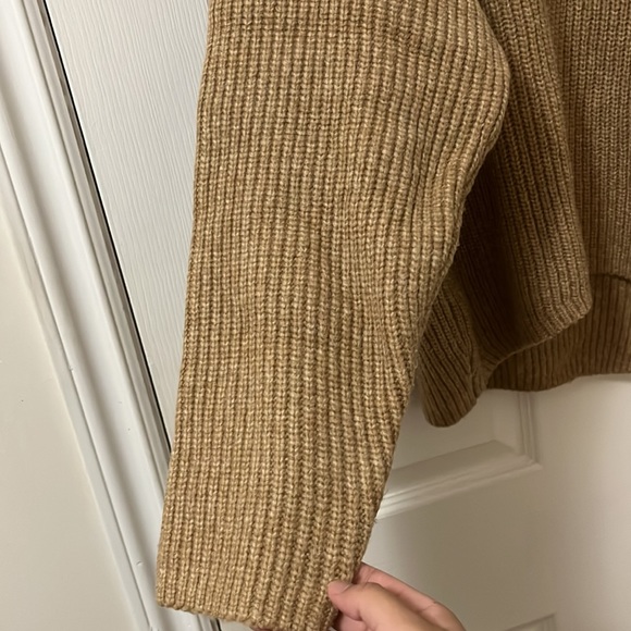H&M Tan Sweater - Picture 7 of 8